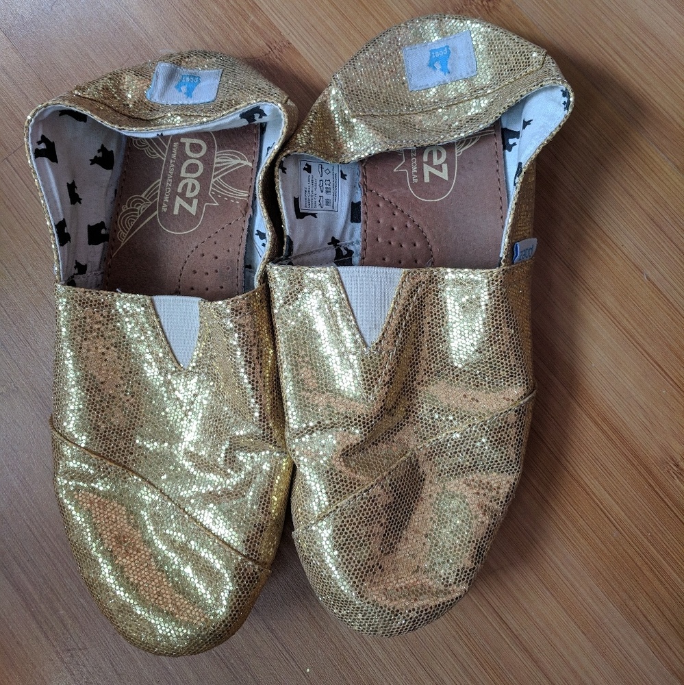 Gold sparking espadrilles